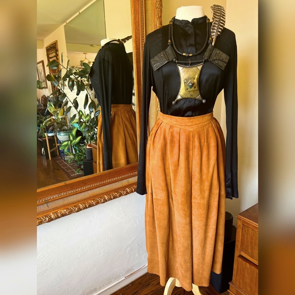 SOLD - Vintage Italian Caramel Suede Skirt